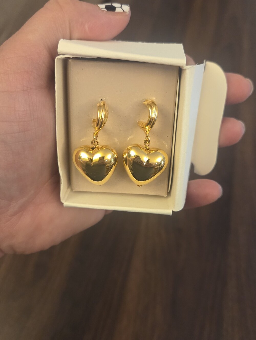 Vintage Avon puffy heart gold tone earrings